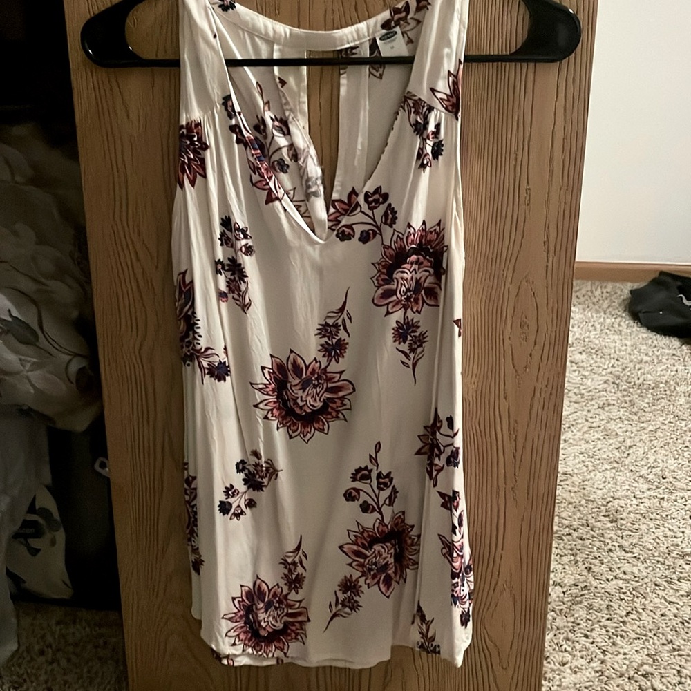 Old navy sleeveless top
